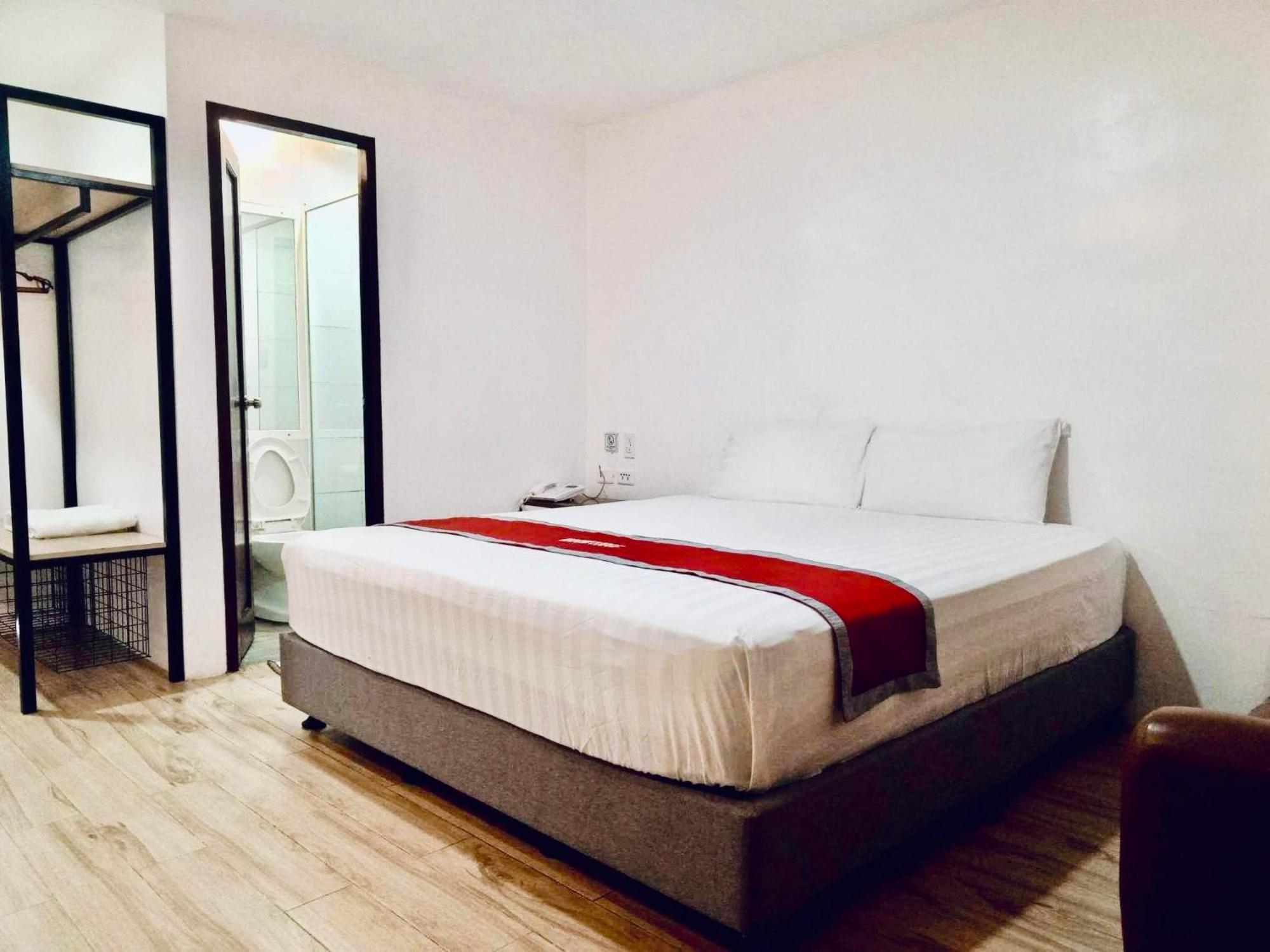 Mayumi Lodge Puerto Princesa Екстер'єр фото