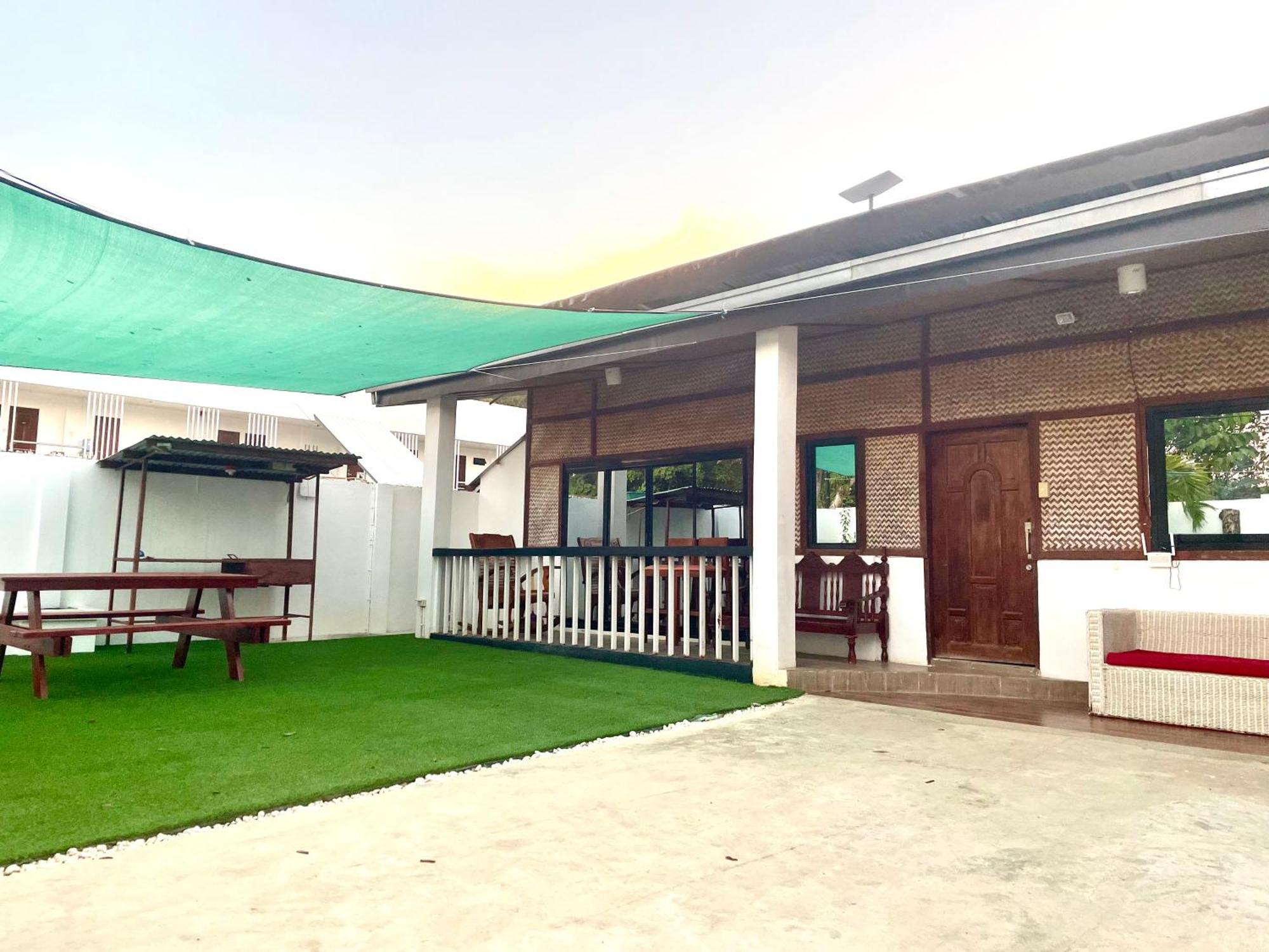Mayumi Lodge Puerto Princesa Екстер'єр фото